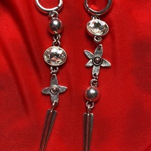 Eye catching earrings